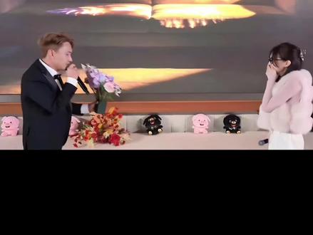 马哥真的太痛勒,哈哈哈哈哈#小小小酷哥 #组织1995 #沈不凡 #1995年会 #名场面