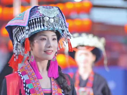 #永州啦啦队 #江苏十三太保 #少数民族风情 #瑶族 #表演
常州镇江的太保们,准备迎接我们永州瑶族啦啦队,就怕你顶不住😄