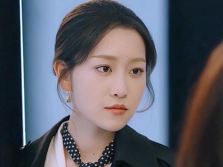 直到看见离婚后的妻子在职场大放光彩,丈夫才意识到婚姻不是单方面的牺牲,而是共同成长共同进步,可惜太晚了……#她自万丈荣光#易延舟别钓了快表白#沈沛然今天后悔了吗@成都花花家剧场