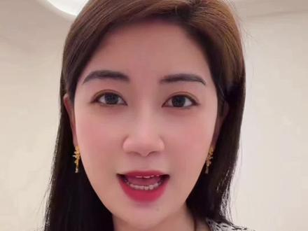 今日黄金因美伊中东冲突高开震荡,冲高回落是利好消化,并非趋势反转,国内外金价整体保持偏强。本周行情将由地缘局势主导,叠加周五非农数据扰动,呈现高位震荡偏强格局,波动会进一步加剧。操作上切记不盲目追高,有底仓的姐们可以多看少动,遵循逢高减仓。如果实在想要加仓也要企稳低多,严格控制仓位,快进快出