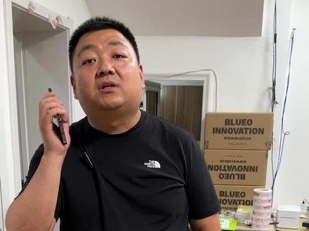 苹果14pro max 黑色 92df4f71487bb0ea99a0c9a214965d74~tplv-dy-resize-origshort-autoq-75:330.jpeg?x-expires=2011726800&x-signature=h8QG1q%2B8z1HGmFqV36rH3rT9yuQ%3D&from=3213915784&s=PackSourceEnum_AWEME_DETAIL&se=false&sc=cover&biz_tag=pcweb_cover&l=20231004055423DDF4C5A4B33014A07655