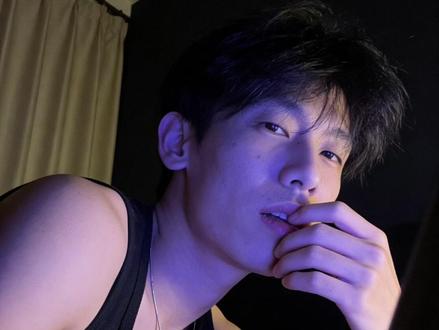 豆包的权威我后知后觉 #豆包ai #慵懒照 #旭旭宝宝 #豆包p图指令 #豆包出大片有两把刷子 夜晚慵懒照豆包指令 豆包p图指令男生版