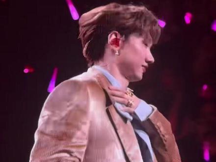 唱歌前就是要讲个小品对吗哥哥 #汪苏泷演唱会 #汪苏泷世巡中国澳门站 #汪苏泷澳门