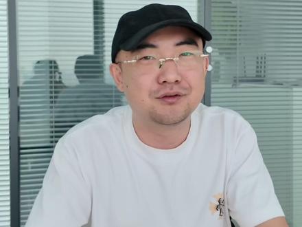 豆包手机会是未来吗?AI将会依附在任何终端上! #豆包手机 #AI #豆包 #商业新说 #科普