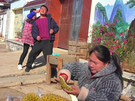 大洋天天不务正业,给他整双榴莲拖鞋,这回应该能老实一段时间