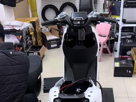 FS 风速🥳
这一期对于外卖小哥,换电需求的大干货!关注➕点赞收藏哦❤️
地址,平顶山电子时代广场对面,小牛旗舰店!🥳#小牛电动车 #电动车知识分享 #平顶山小牛电动 #小牛FS #外卖神车外卖电动车