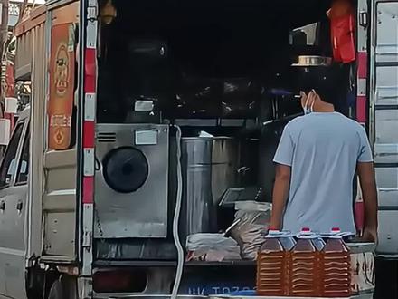 带你认识六种不同的街头骗局,记得分享给家里的长辈!#街头骗局 #现榨花生油 #街头看病