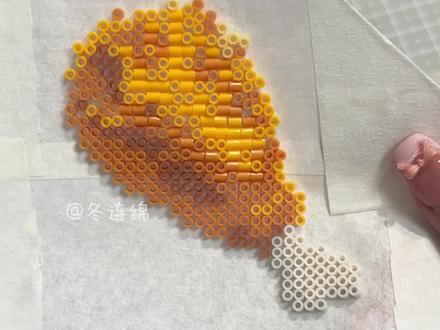 怎么让拼豆炸鸡变得更酥脆!
拼豆居然可以做出炸鸡的真实质感🍗🍗图纸老师:@好好🦄 玩法来源:横拼玩法@蛋挞卷卷 横竖交错玩法@没!带!咖!啡!豆! #拼豆 #拼豆图纸 #拼豆日常 #炸鸡 #拼豆教程