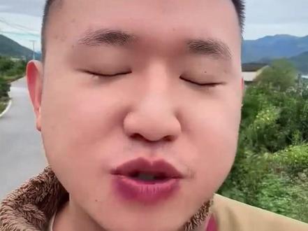 名模坤:被人催婚我就这样 #名模坤 #名模坤直播回放 #名模坤直播搞笑名场面 #催婚