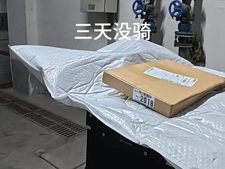 春风150scf最实用的配件 春风150scf三天没骑看看有没有亏电,安装两个最实用的小配件!#春风150scf#摩托车改装配件 #踏板摩托车