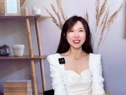 主持人到底该怎么穿?是该穿西装还是穿礼服?颜色怎么选呢?保姆级教学来了~收藏起来每次上台看一遍#主持人穿搭 #主持人礼服 #婚礼主持人