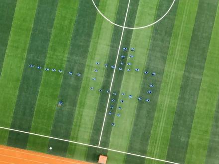 星光不问赶路人,时光不负有心人;道阻且长,行则将至,行而不辍,未来可期。#高考加油 #航拍城区一中 #毕业季