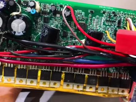 维修控制器#电路板维修 #控制器 @DOU+小助手