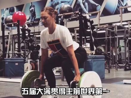 我们学院最杰出的校友 五届大满贯冠军得主 网坛美女 #莎拉波娃退役 #网球 #科比意外离世促使莎拉波娃退役