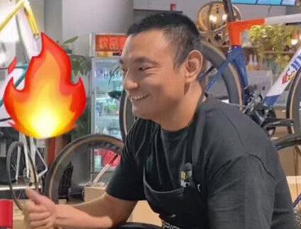 #让骑行成为一种生活 #自行车 #爱生活爱骑行 #因为热爱所以坚持 #爱上公路车 拉皮尔作为环法赛事的一大常驻车型到底怎么区分呢?