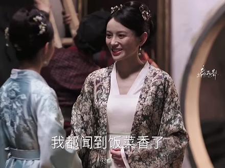 原著中申氏的话是齐衡写在桃花上夹在书中送给明兰的,而过年时梁家送给齐家一块屏风郡主很喜欢,墨兰出的点子#梦游仙