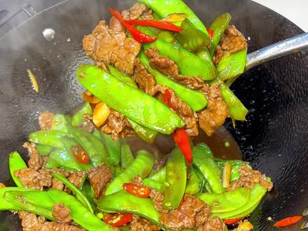 #我的探店碎碎念 要说下饭菜,还得是这一道荷兰豆炒牛肉,鲜嫩好吃且下饭#炒牛肉 #荷兰豆炒牛肉 #下饭菜