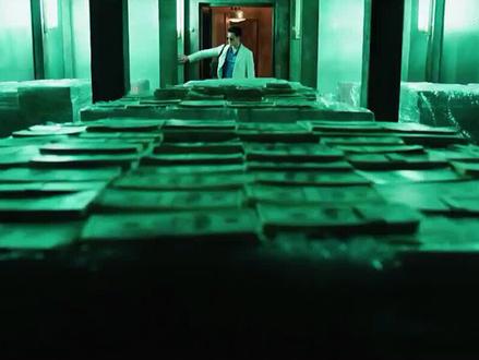 财富就像海水
饮得越多,渴得越厉害
名望实际上也是如此
做人就是要克制贪欲之心
不要为名利所累不为欲望所贪
人的贪心大了最终就会害了自己
#国学 #曾仕强教授 #人生感悟