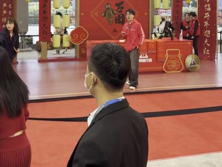 也是见过泽哥本人了@陈泽- #人挤人 #三角洲行动