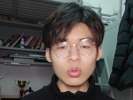 你有一颗运动员心脏吗?静息心率如何指导训练 上期视频我们聊了最大心率,这期视频我们聊静息心率,也是心率系列第二期,如果你喜欢心率系列视频,可以帮主播点赞支持,之后还会继续更新这个系列#跑步 #中长跑 #马拉松