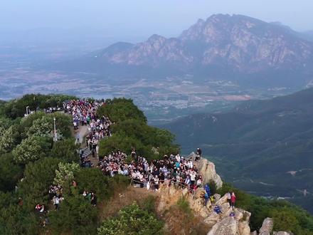 夜游嵩山看日出攻略来了!#旅行推荐官 #河南旅游 #嵩山 #夜爬嵩山 #嵩山 #刘客白