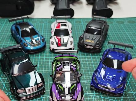 六台共五款1/43小漂移横评,西西洛克MG117大师版,兰达科技4301,飞宇虎头奔,宏星D43-01Q,煌博RP4301#评测 #RC #漂移 #rc遥控车 #有男生会拒绝这个玩具吗 @兰达科技 @洛克车坊实验室 @洛克车坊模玩 @宏星模型 @飞宇模型RC Fayee
