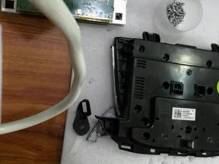 威朗中控显示屏总成拆装教程,
别克威朗君威君越显示屏闪屏花屏黑屏维修#车载导航 #汽车维修 #汽车导航 #汽车电子技术