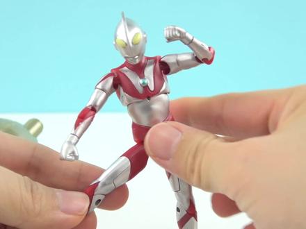 奥特曼怪兽迷你可动人偶奇趣蛋