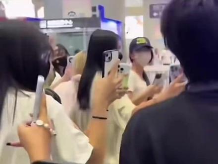 上天入地找不到比张奕然更会执法的人了 #张奕然