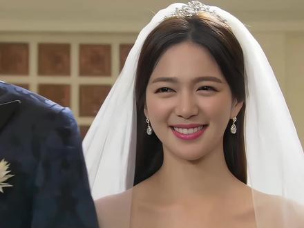 女人嫁入豪门,却过着狗一般的生活#蔷薇 #灰姑娘 #韩剧