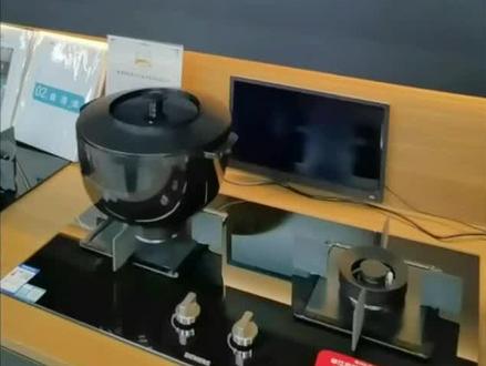 #现场实拍 #油烟机 #家电维修小技巧 @DOU+小助手 油杯油网拆装过程,欢迎大家评论区留言讨论。
