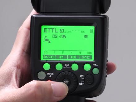 神牛V860机顶闪光灯设置操作