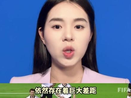 世界杯转播费对中国开价是印度10倍,中国强硬拒绝, 面对可能“无缘官方直播”的局面,许多球迷没有抱怨,反倒纷纷支持央视“硬刚到底”。吴越杯、苏超、村超等草根足球获得他们青睐。据悉,国际足联最初给央视的开价达2.5亿至3亿美元,而央视的预算可能仅在6000万至8000万美元左右,即便后来国际足联已经将报价降至约1.2至1.5亿美元,但双方的心理预期依然存在巨大差距。2026年6月11日-7月19日,男足世界杯将在美国加拿大、墨西哥举行,这将是首次有48支球队参加的世界杯,今日倒计时35天。FIFA社媒发布官方倒计时宣传片,虽然目前有关世界杯的版权谈判依然在进行中,但根据报道,国际足联有“秘书长级别的高管”计划访问中国,或许版权谈判局势即将明朗。#小强热线主播说