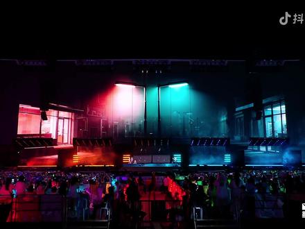 【祺鑫】《雨爱》「加冠礼」演唱会-「加冠」广州站 𝟏𝟎𝟖𝟎𝐏全高清𝟎𝟓𝟎𝟒
#祺鑫 #时代少年团 #演唱会 #马嘉祺 #丁程鑫