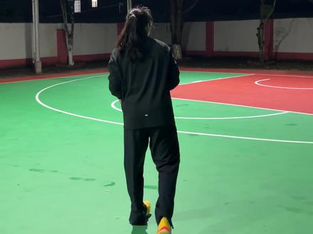 希望有更多热爱篮球的女孩能够想打就打 即刻出手!#CBA她主场想打就打 #CBA她主场