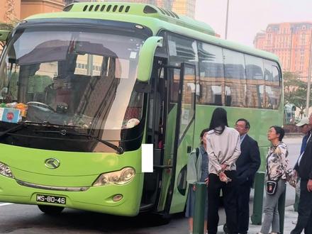 当我在澳门旅游 碰上半个娱乐圈 是什么体验? #偶遇明星 #2025尖叫之夜 #旅游