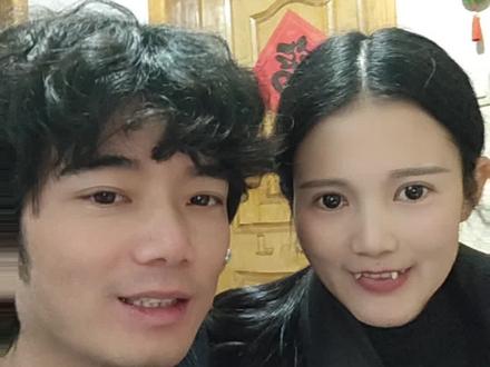 跌停,黄金,有色金属跌停了,这几天趋势太猛,一下跌停,没想到,星期一怎么走,减仓还是加仓,我有自己看法。#黄金跌停 #有色金属跌停 #讨论 #基金大跌 #夫妻