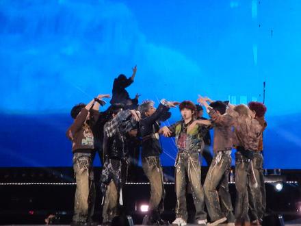 好喜欢轩源俩人这段啊啊
谁懂啊啊啊
到底是哪个天才老师让他俩做这个动作的😍#楼外楼#时代少年团#张真源#宋亚轩#时代少年团贵阳演唱会