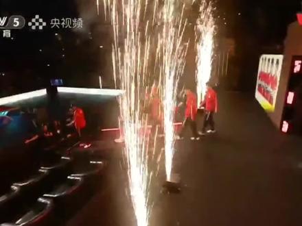 我们相信你们一定能做到,加油小伙子们,全力以赴,我们肯定能冲进四强#国乒yyds #国乒男团#王楚钦 #伦敦世乒赛团体赛 #竞技体育的魅力所在