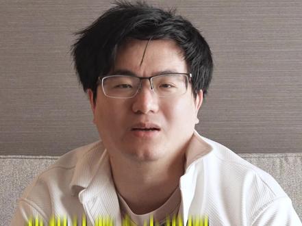 在写出#道诡异仙 等作品之前,#狐尾的笔 也有过很长一段时间的蛰伏期,他甚至曾经写过女频的玛丽苏小说。回忆起以前,他说那段时间对于写作来说,是打基础的时期。 在本次专访中,他分享的还有很多,比如,原来他每本书都是写好结尾,再继续写下去的。原来,他是这样寻找写作题材的。🤓#作家助手#写作干货