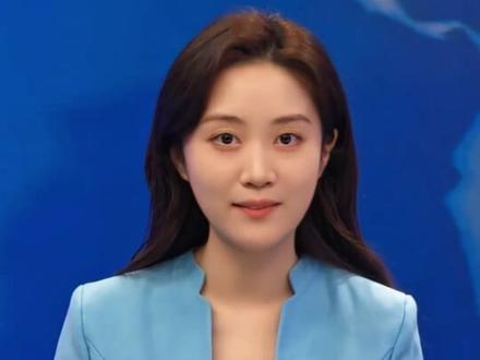 #浙江 #宁波 一商场#机械人 表演武术时失误,回旋踢给同伴踹出去二里地!租赁方回应:只要不掉零件就不是大问题。网友:不好意思,是我笑得太大声了。#搞笑