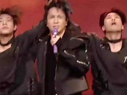 老薛:这次居然失误了#薛之谦 #搞笑名场面 #抖音小助手dou上热门 #ypf #演唱会