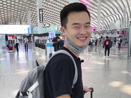 人生就像一场旅行,不必在乎目的地,在乎的是沿途的风景。 @抖音汽车