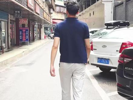 巴中藏在巷子里的美食,你们记忆最深的是哪个?时代不管怎么进步,他们都坚持做自己,从不忘初心,同为餐饮人,向他们学习。#巴中美食 #烧烤