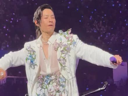 F4上海演唱会Day1吴建豪#现场版live #演出现场 #前奏一响拾起多少人的回忆 #嗨翻全场 #F4上海演唱会