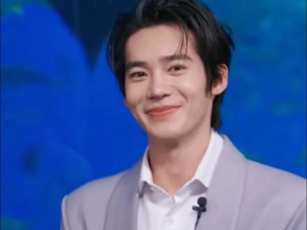 于适海南电影节六公主采访7: 畅聊接下来即将见面的新作品《我的阿勒泰》《欢迎来到我身边》#于适 #于适姬发 @于适