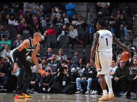 #锡安 在与#文班亚马 的对决中占据上风!全场24分10篮板4助带领#鹈鹕战胜马刺 喜迎俩连胜!#鹈鹕力克马刺