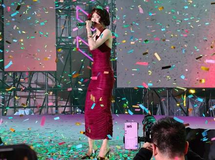 现场版《失控》听得我很失控,姐姐你太美啦!@井迪 #井迪#失控 #演出现场 #龙南万达广场