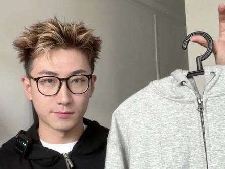 卫衣到底咋选才好看又好穿??谁说的不会挑了?今天一口气给你讲明白~
#男生穿搭 #卫衣 #穿搭技巧 #卫衣穿搭 #学生党穿搭