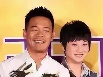 得罪杨坤被行业封杀20年,如今靠张嘉益相助,凭主角重返央视 #杨坤#张嘉益